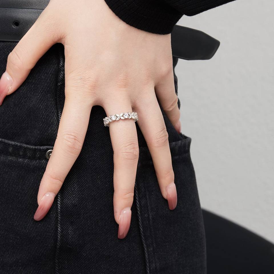 New Design Moissanite Engagement Ring