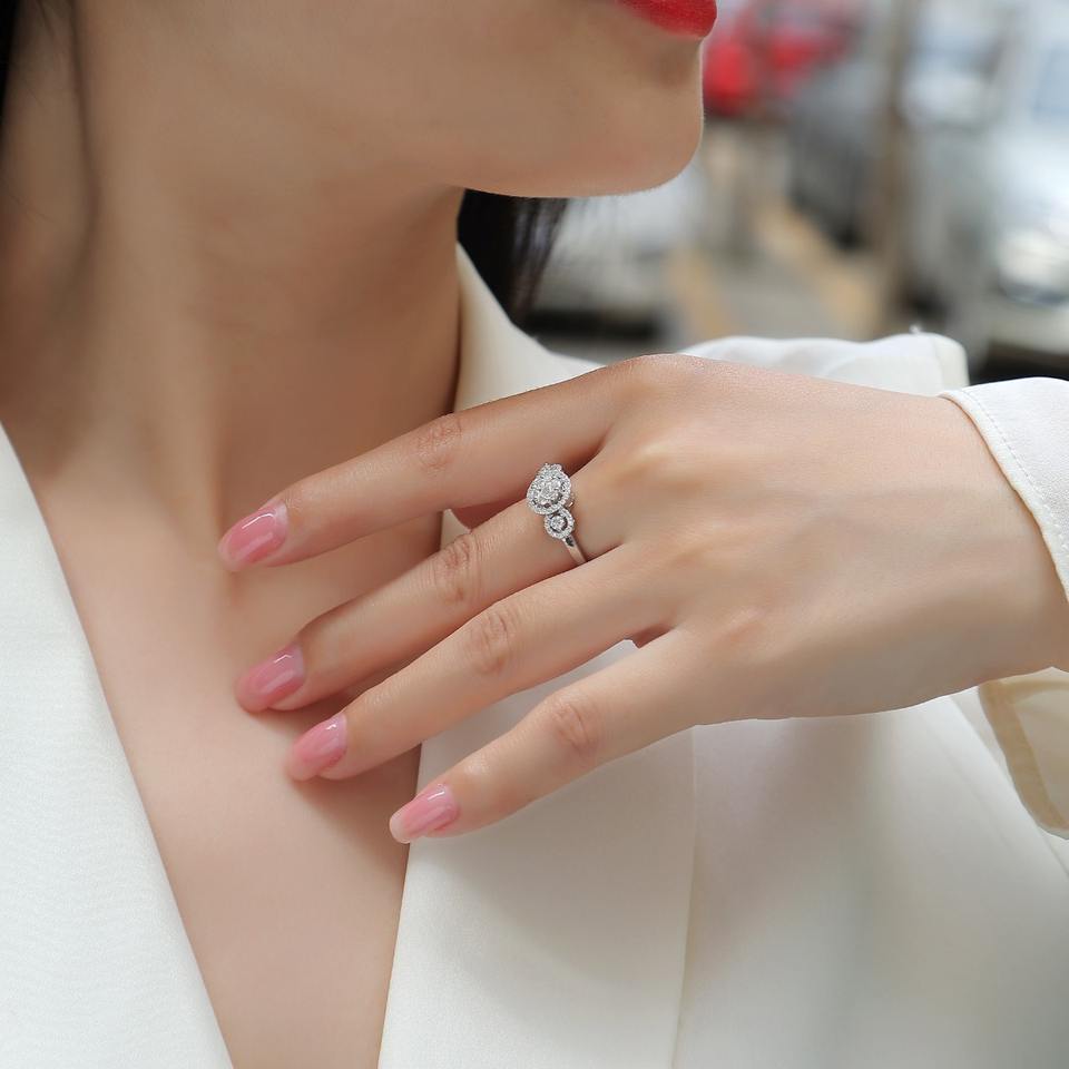 Fashion Moissanite Engagement  Ring