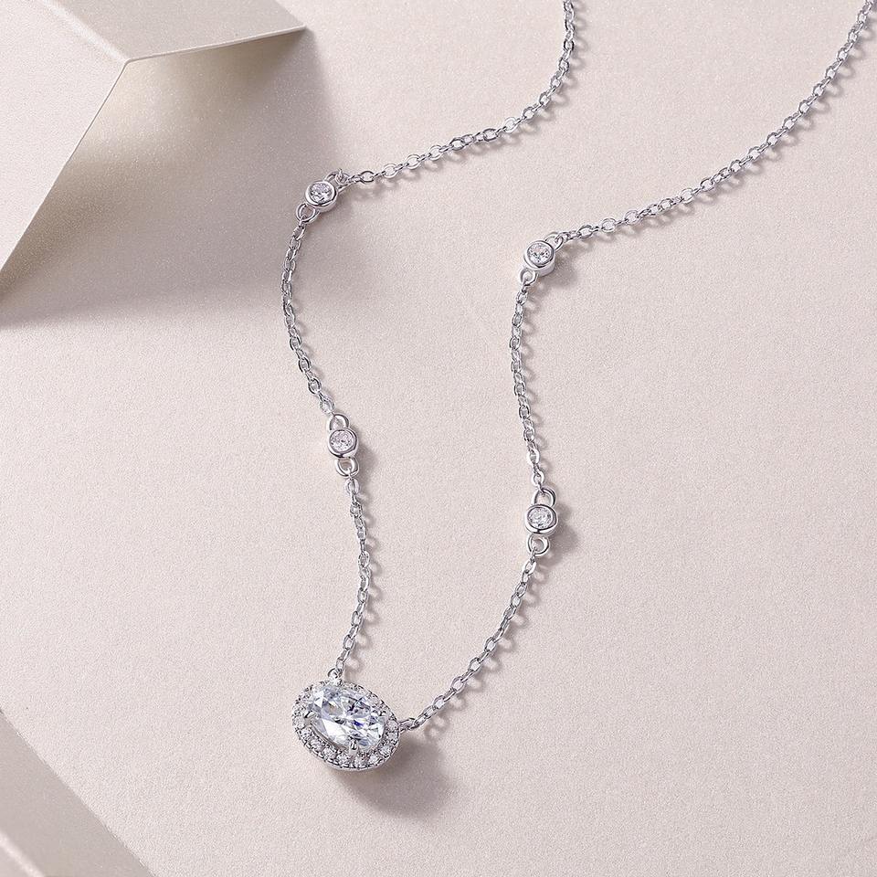 Oval Cut Moissanite Link Chain Necklace