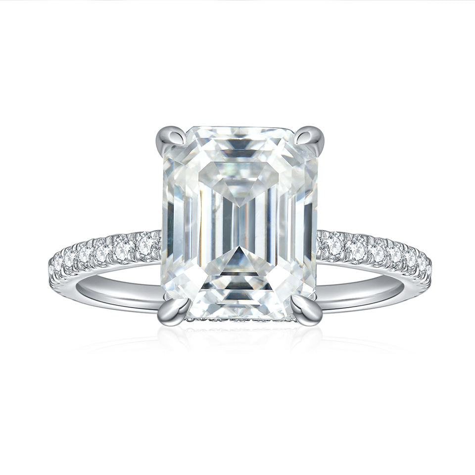 Women’s Wedding Moissanite Ring