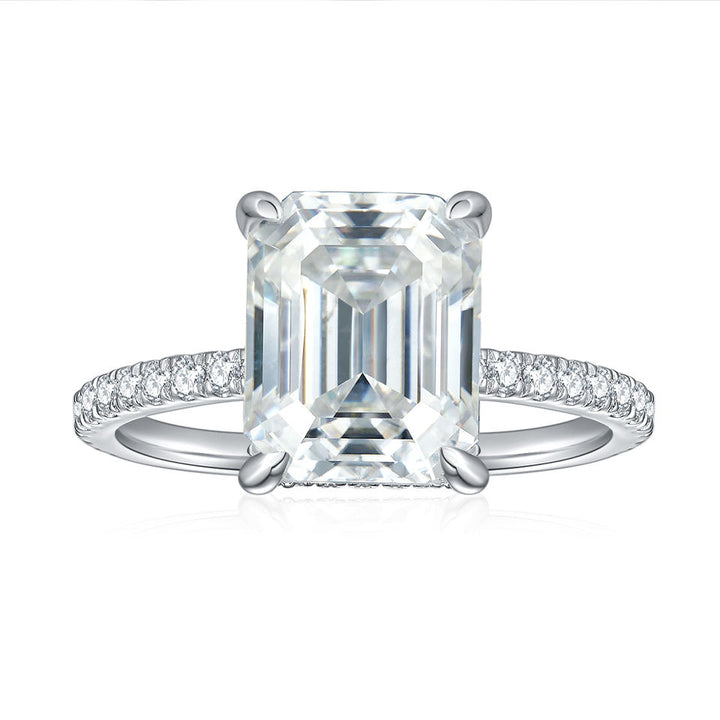Women’s Wedding Moissanite Ring