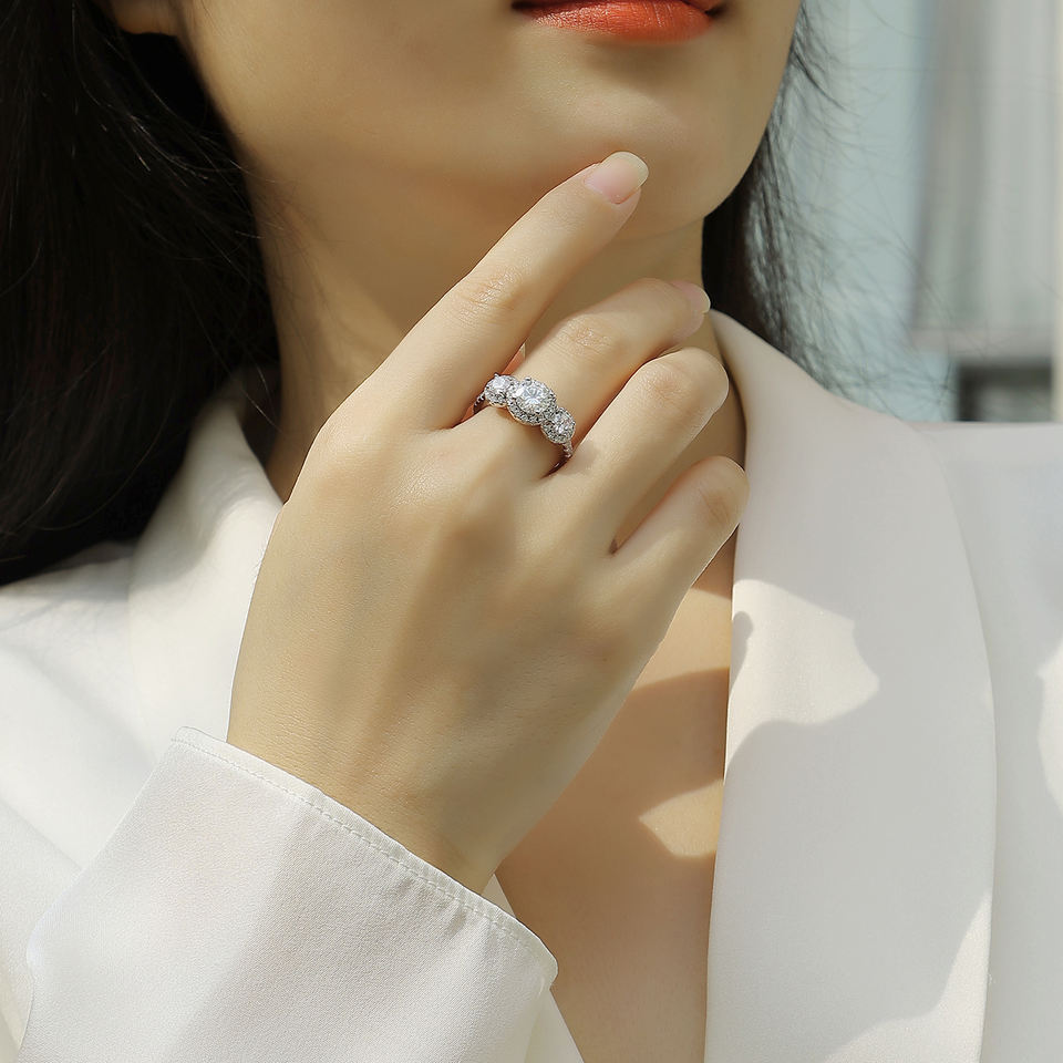 18K Gold 3 Stone Moissanite Ring