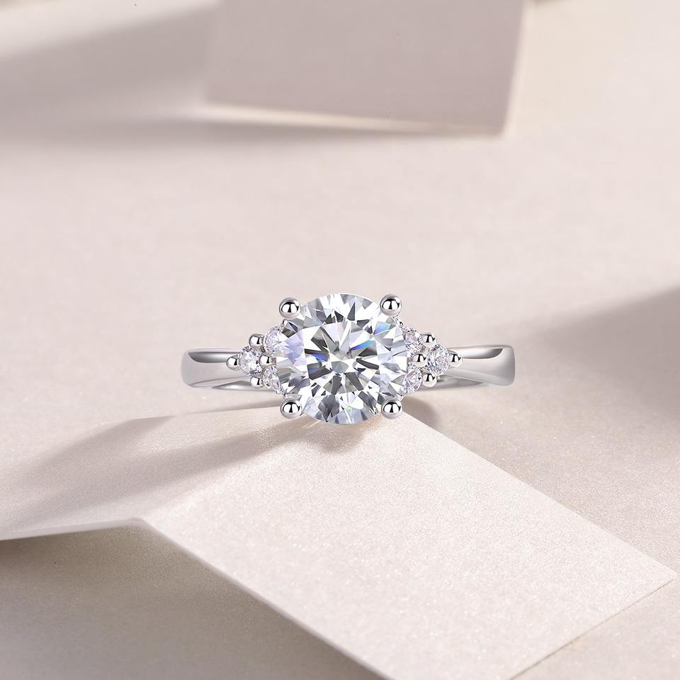 2ct Moissanite Engagement Ring