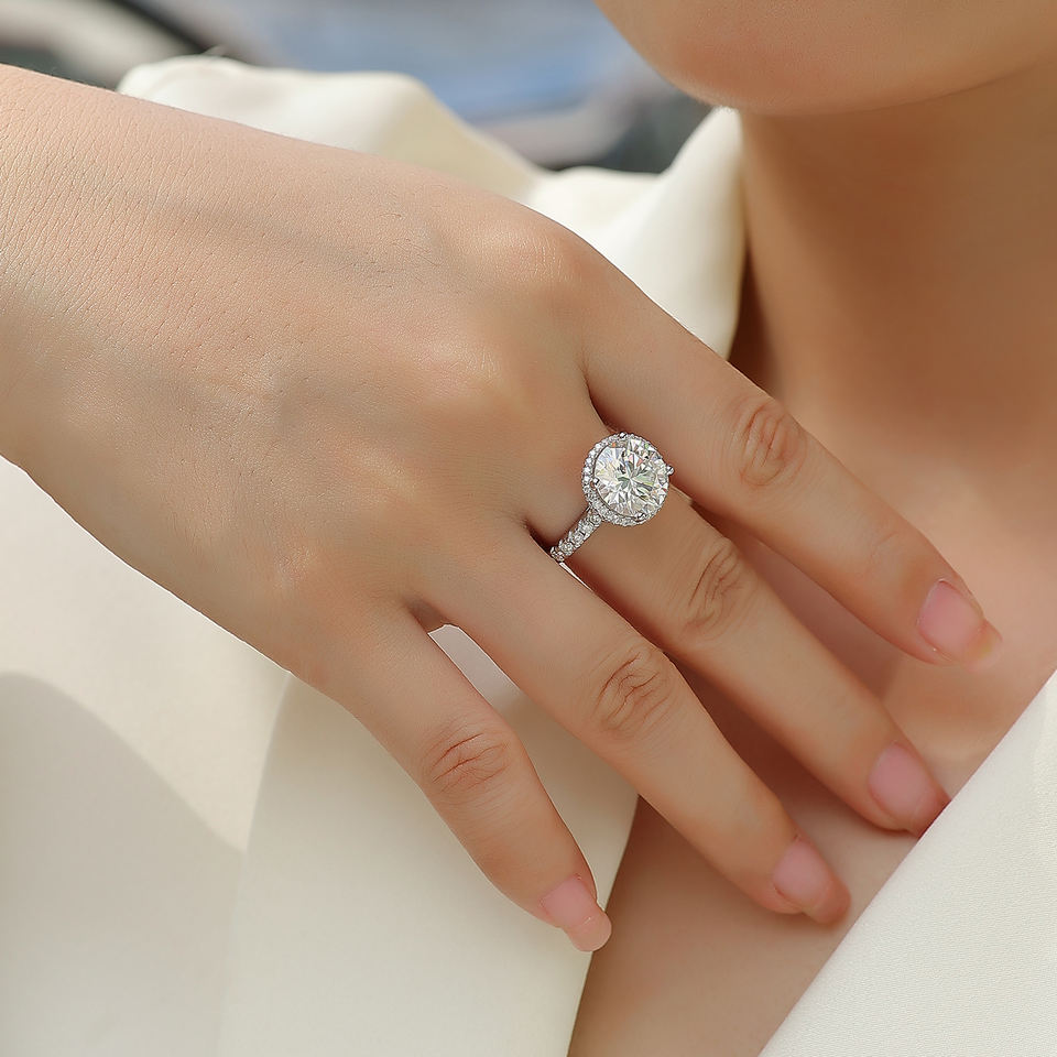 18K White Gold Plated Moissanite Ring