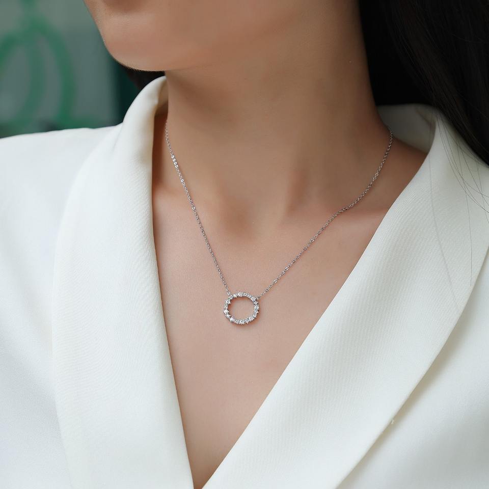Moissanite Round Circle Pendant Necklace