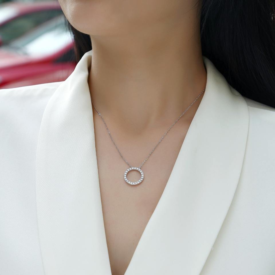 Circle Pendant Moissanite Necklace