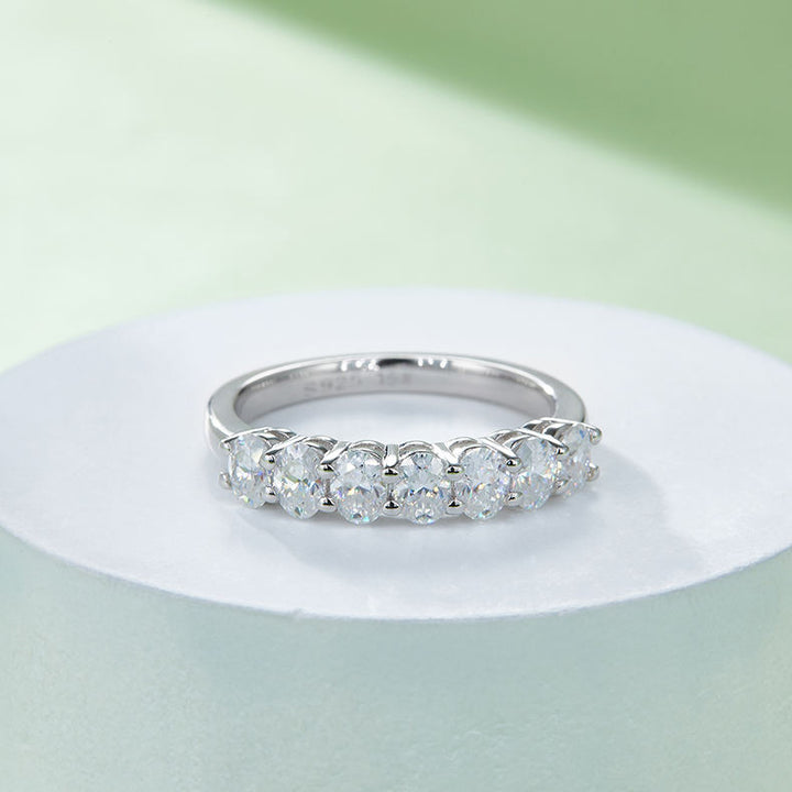Graceful Moissanite Wedding Ring
