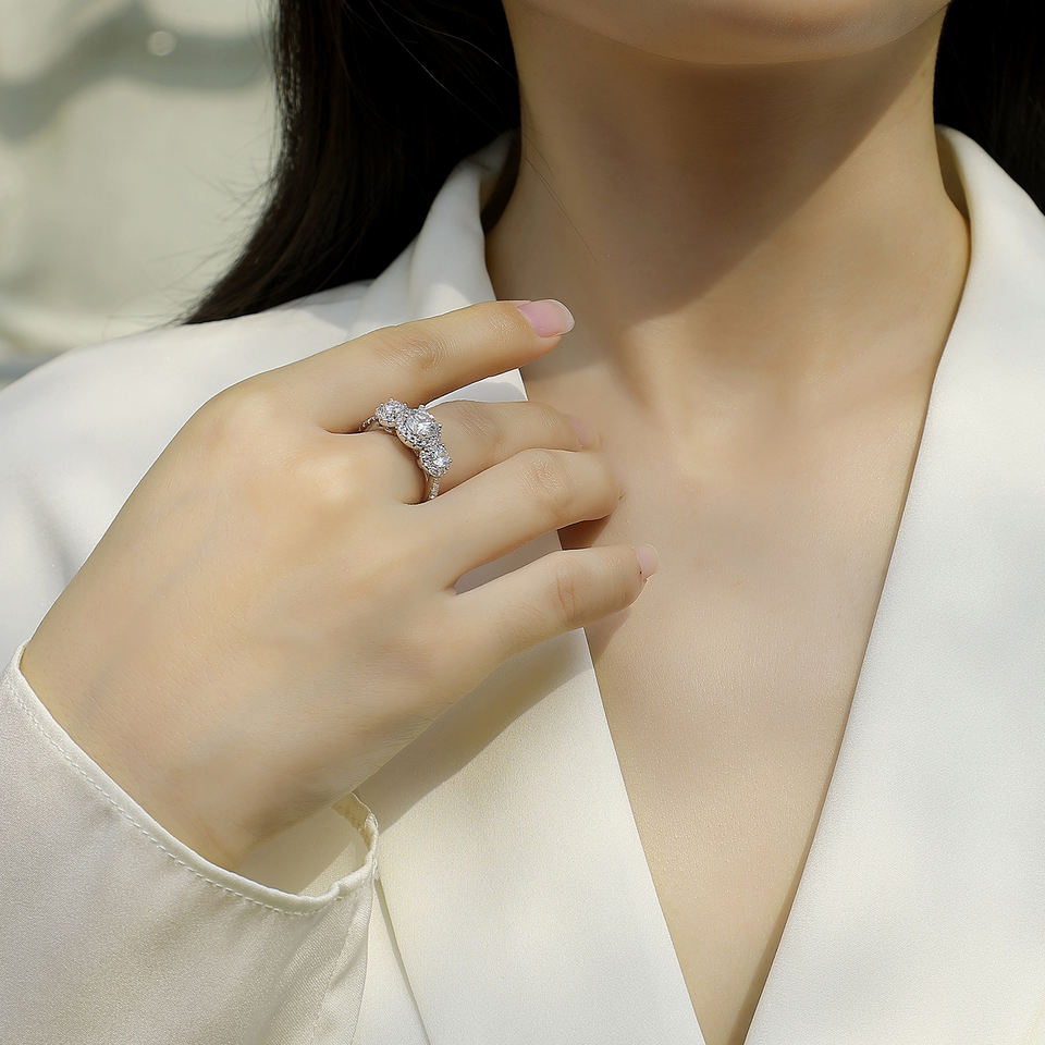 18K Gold 3 Stone Moissanite Ring