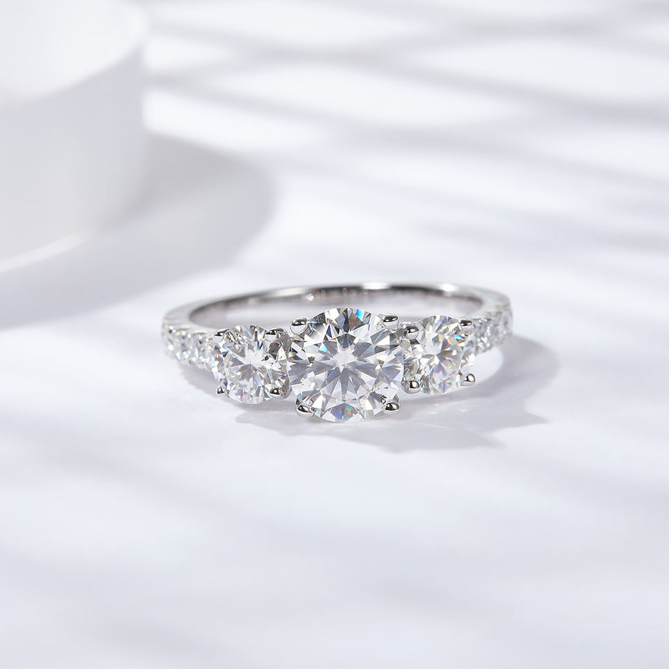VVS Moissanite Diamond Ring