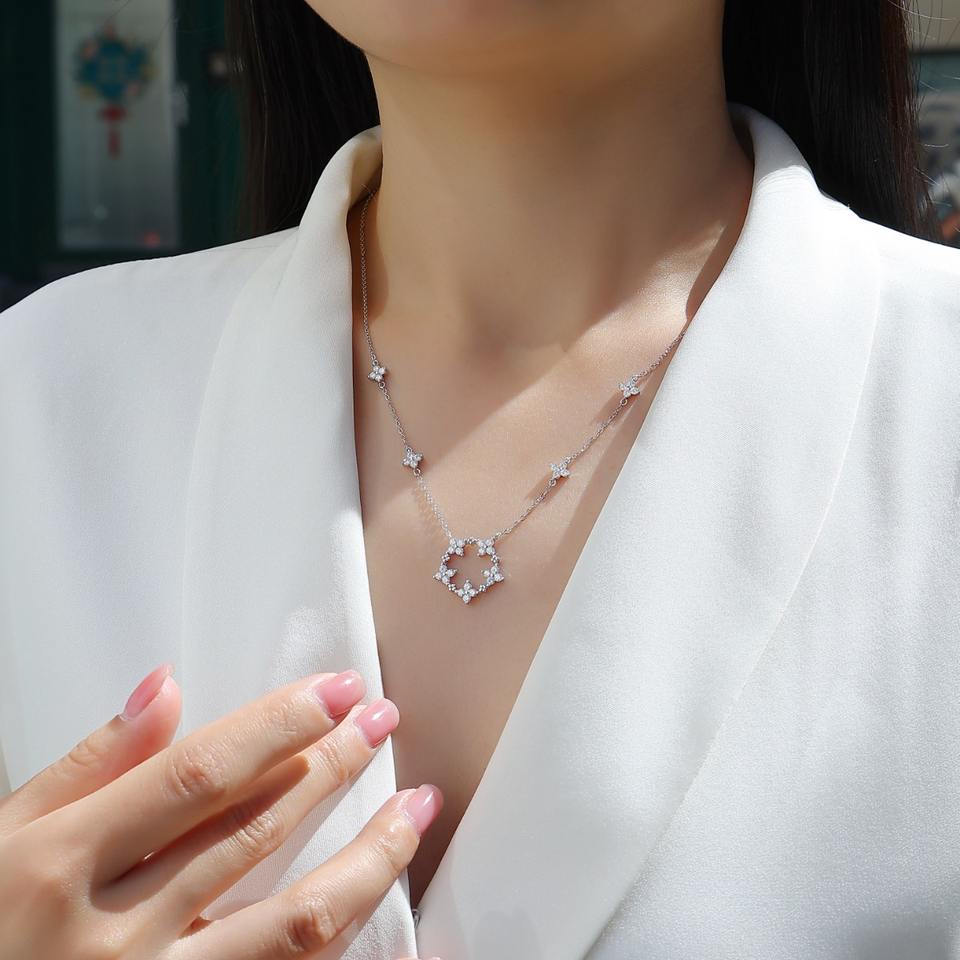 Flowers Pendant Necklace