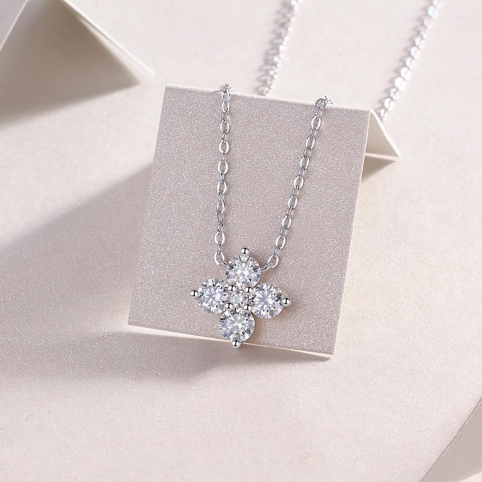 Clover Moissanite Pendant Necklace