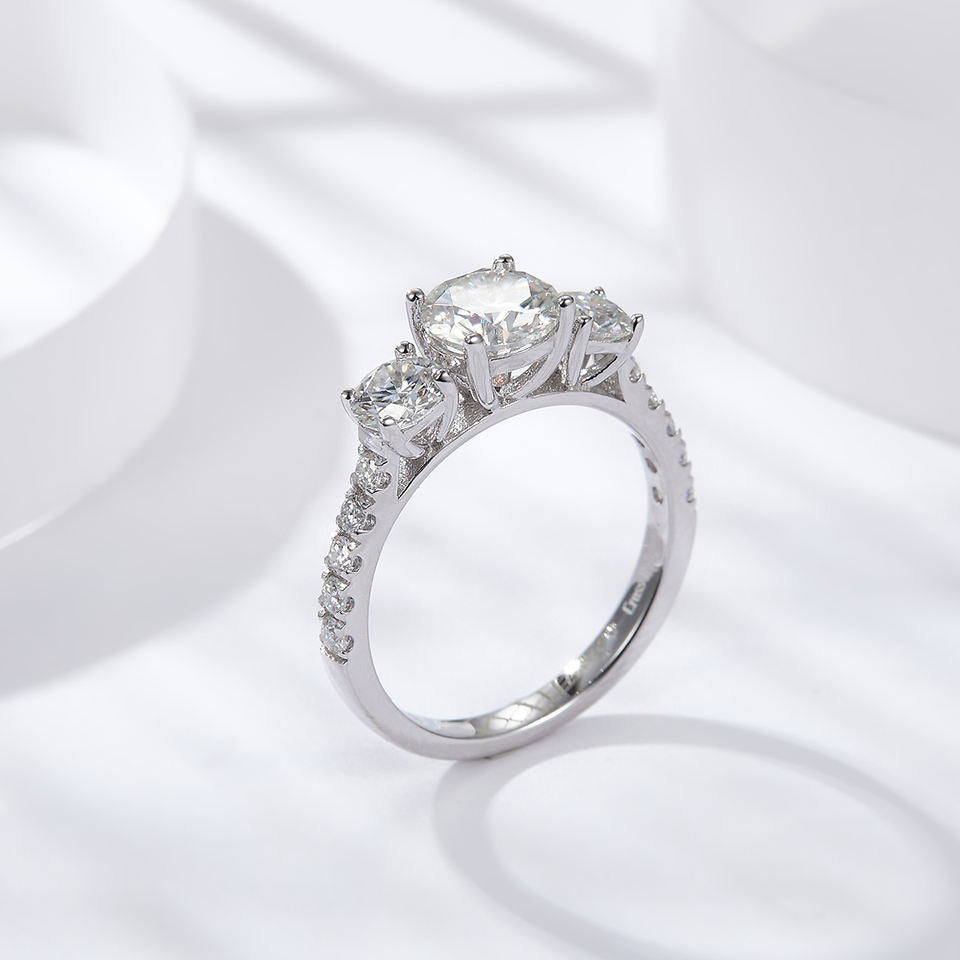 VVS Moissanite Diamond Ring