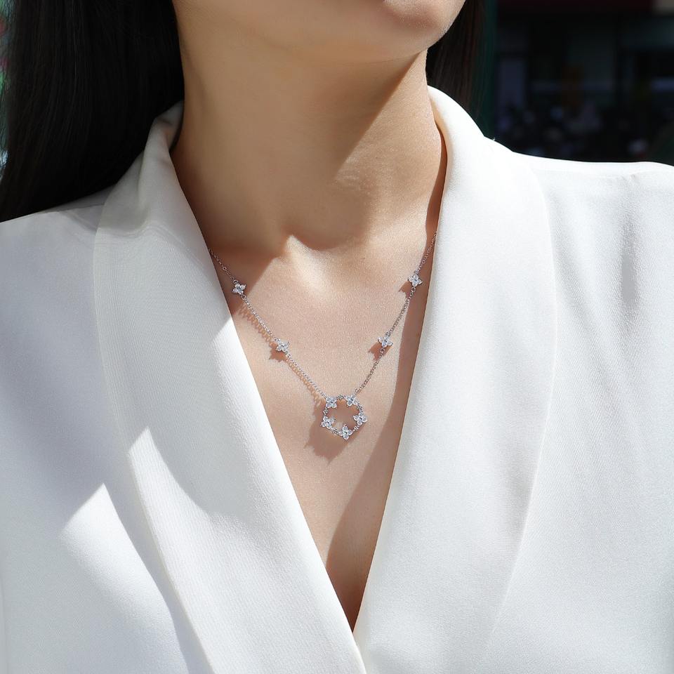 Flowers Pendant Necklace