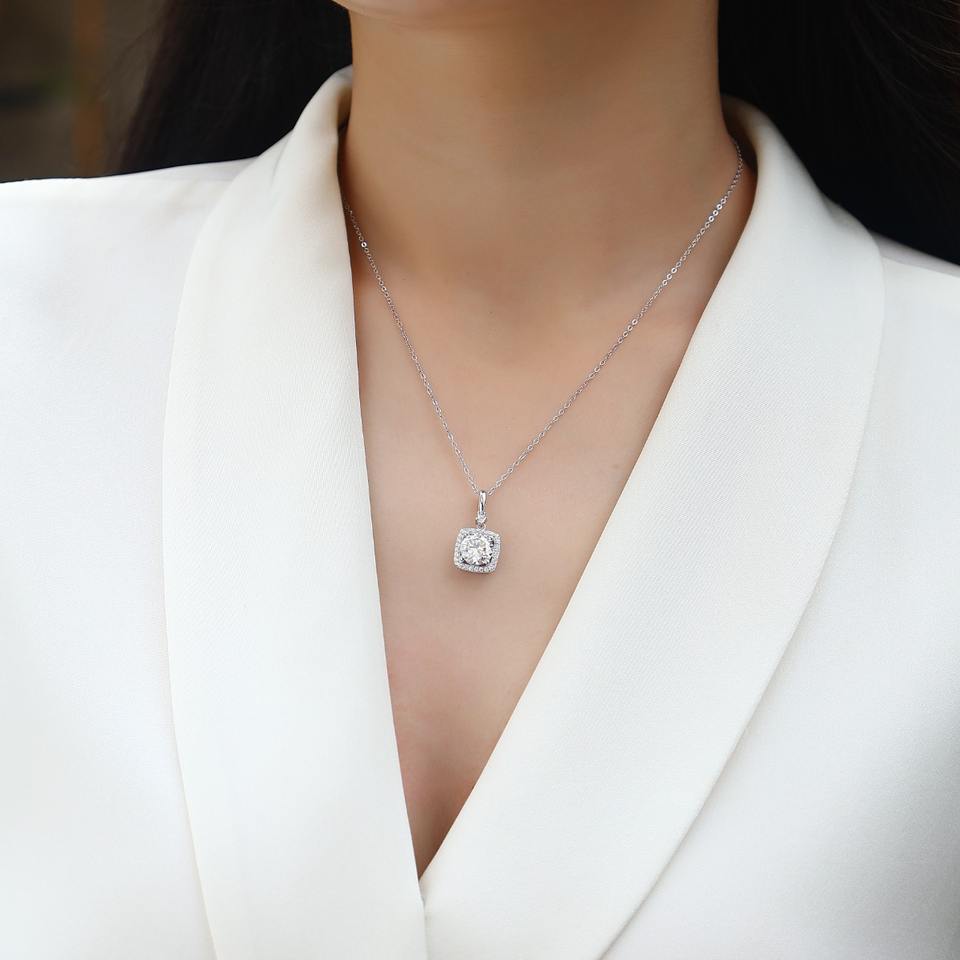 Halo Moissanite Gemstone Pendants Necklace