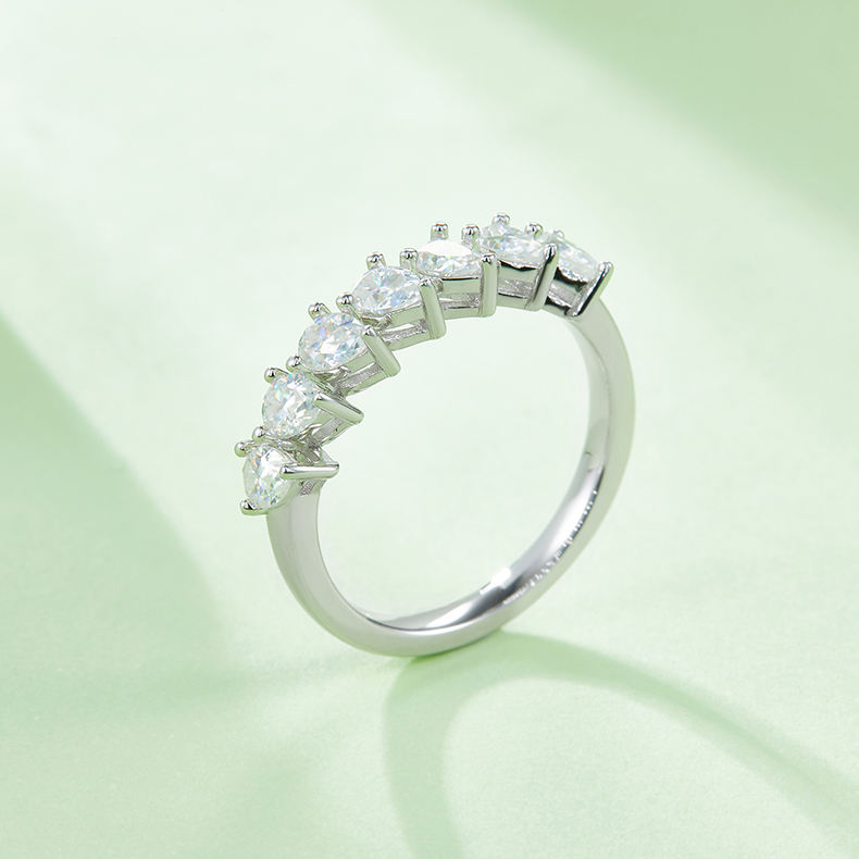 Fashion Moissanite Ring