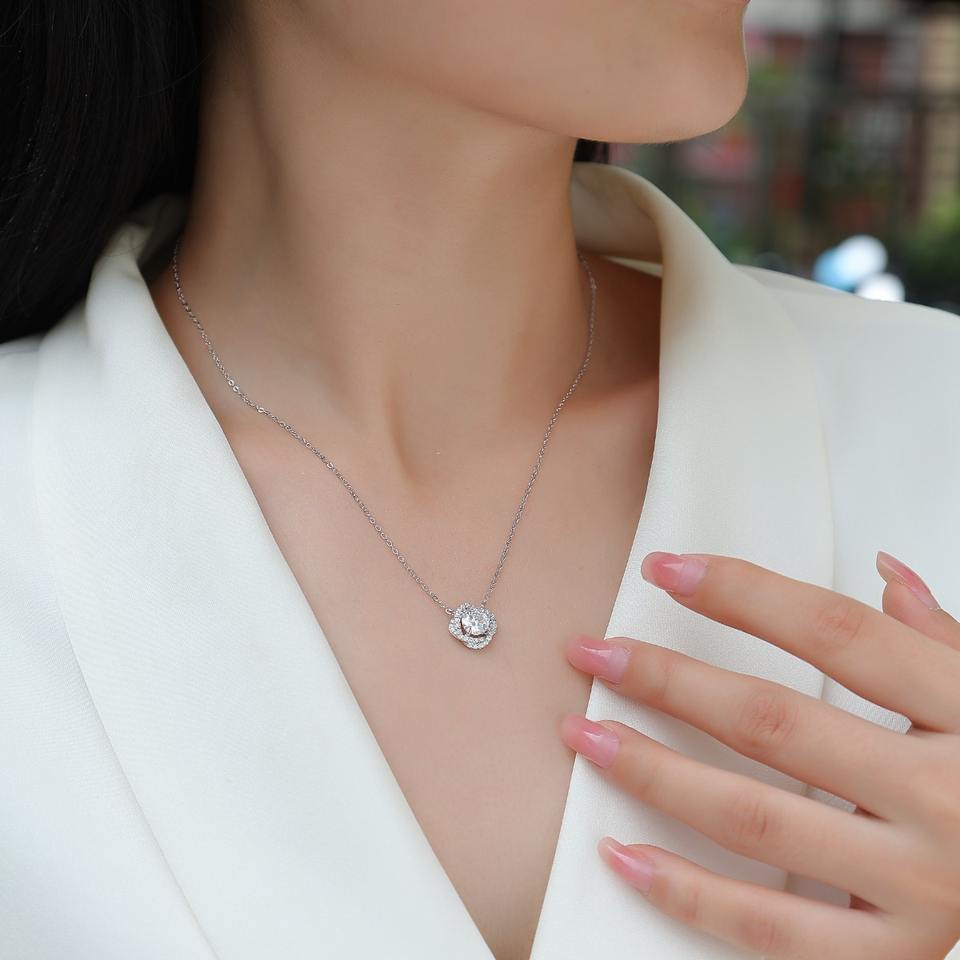 Moissanite Flower Pendant Necklace