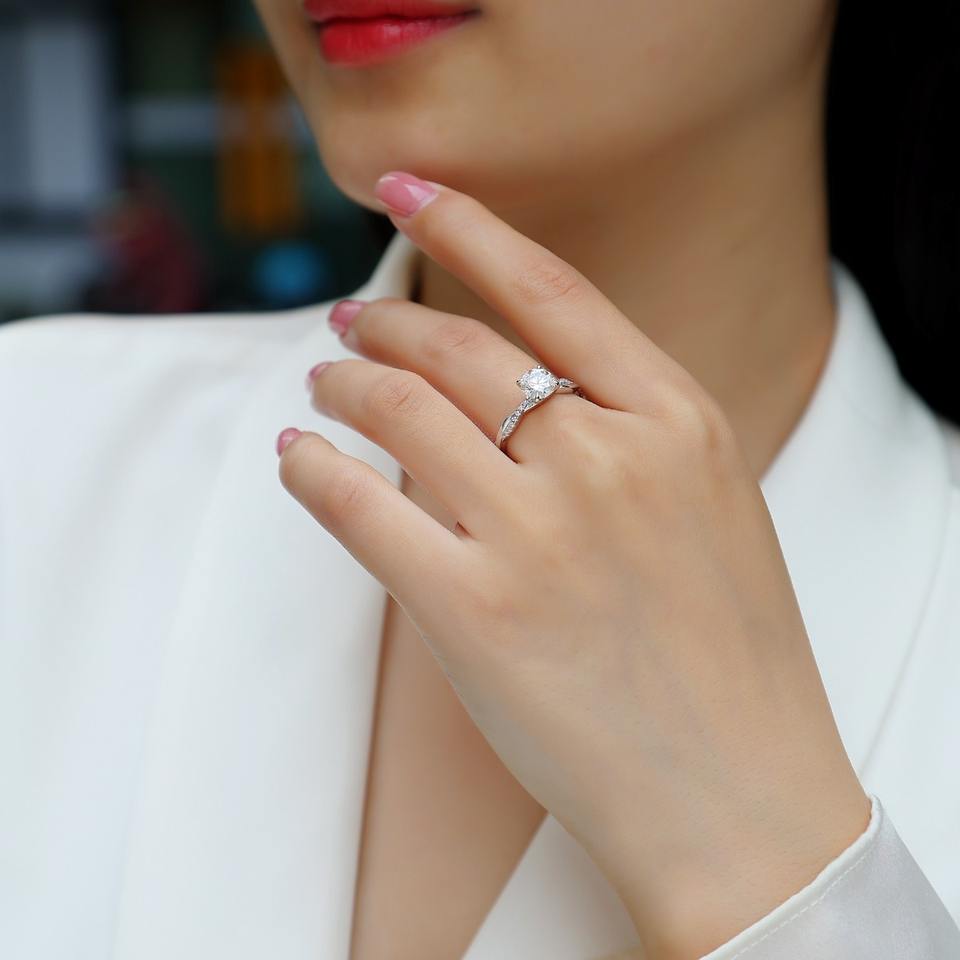 High Quality Wedding Moissanite Ring