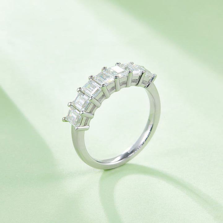 Luxury Moissanite Anniversary Ring