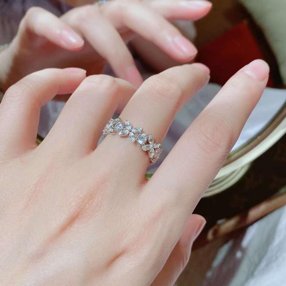 New Design Moissanite Engagement Ring