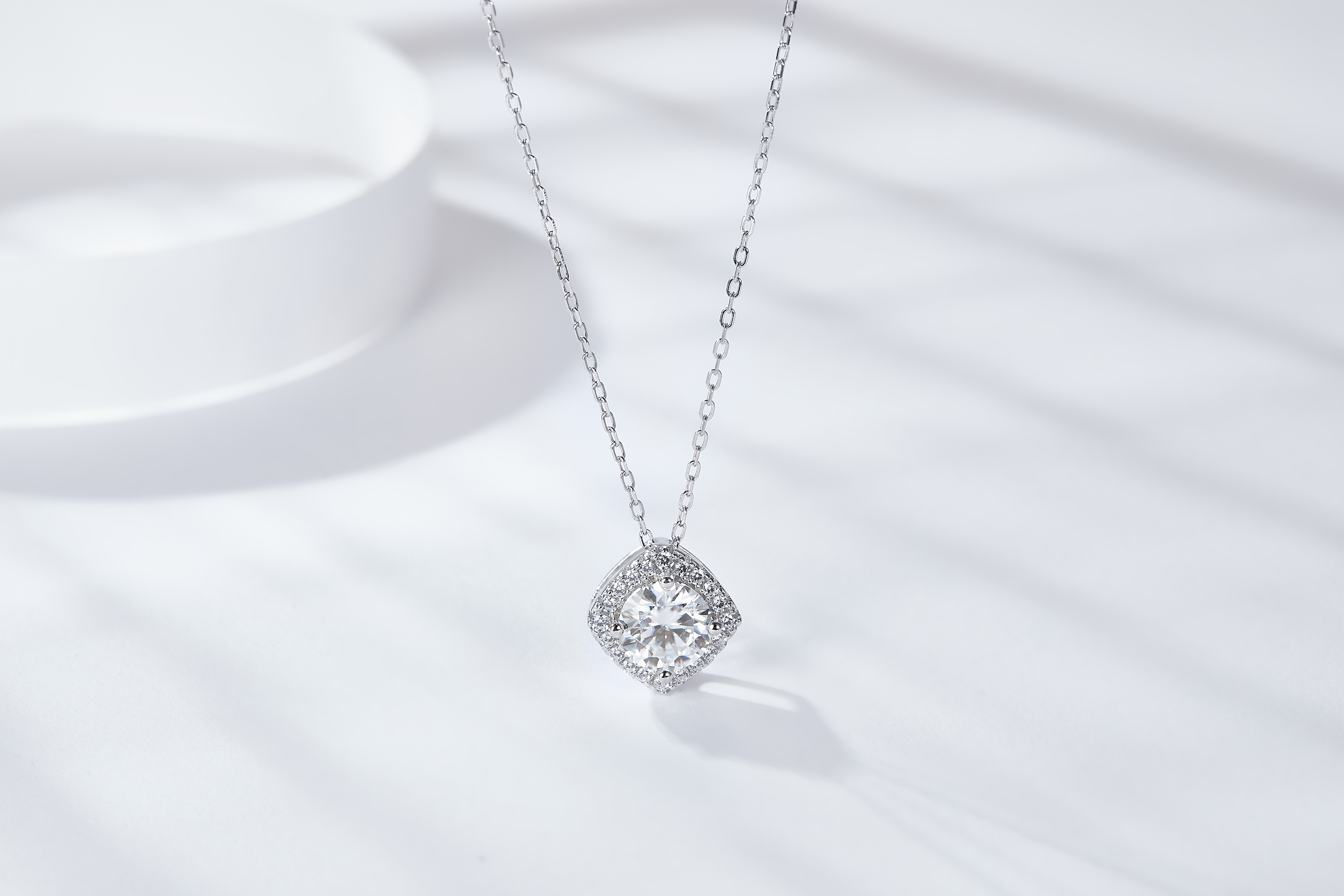 Scarlett Moissanite Necklace