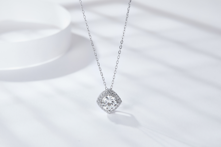 Scarlett Moissanite Necklace