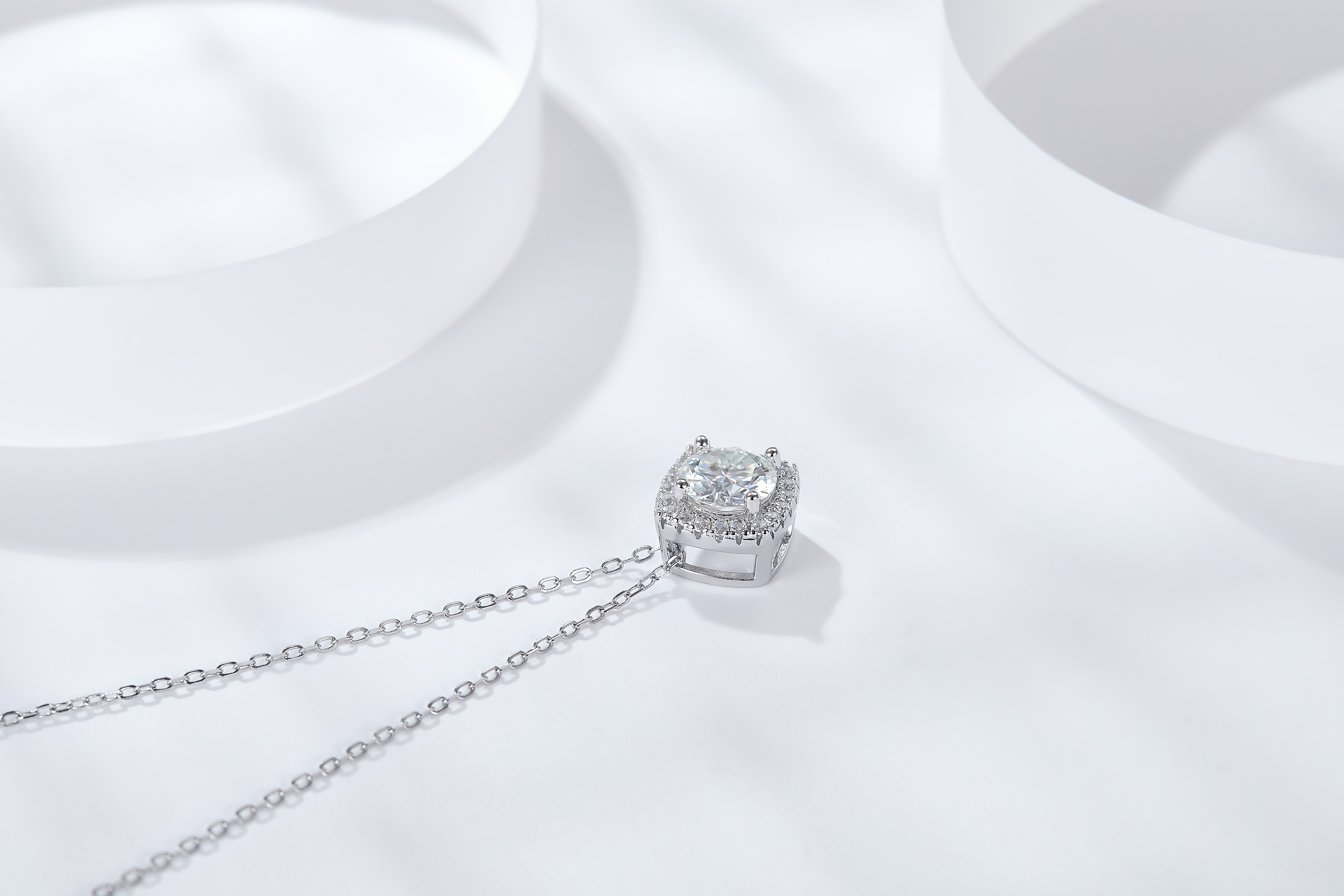 Scarlett Moissanite Necklace