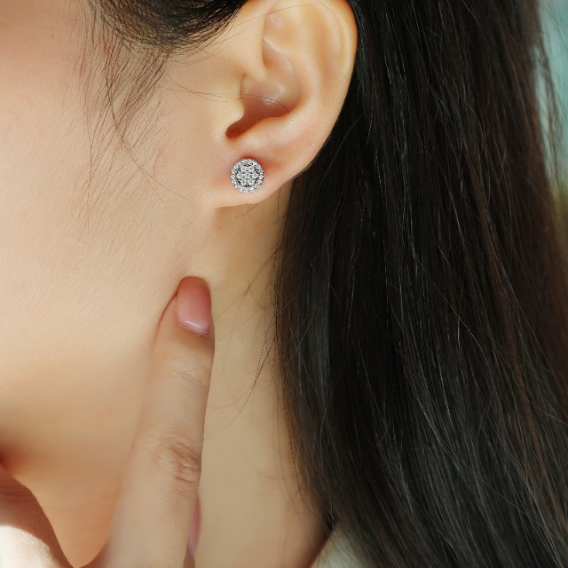 Vega Moissanite Earrings