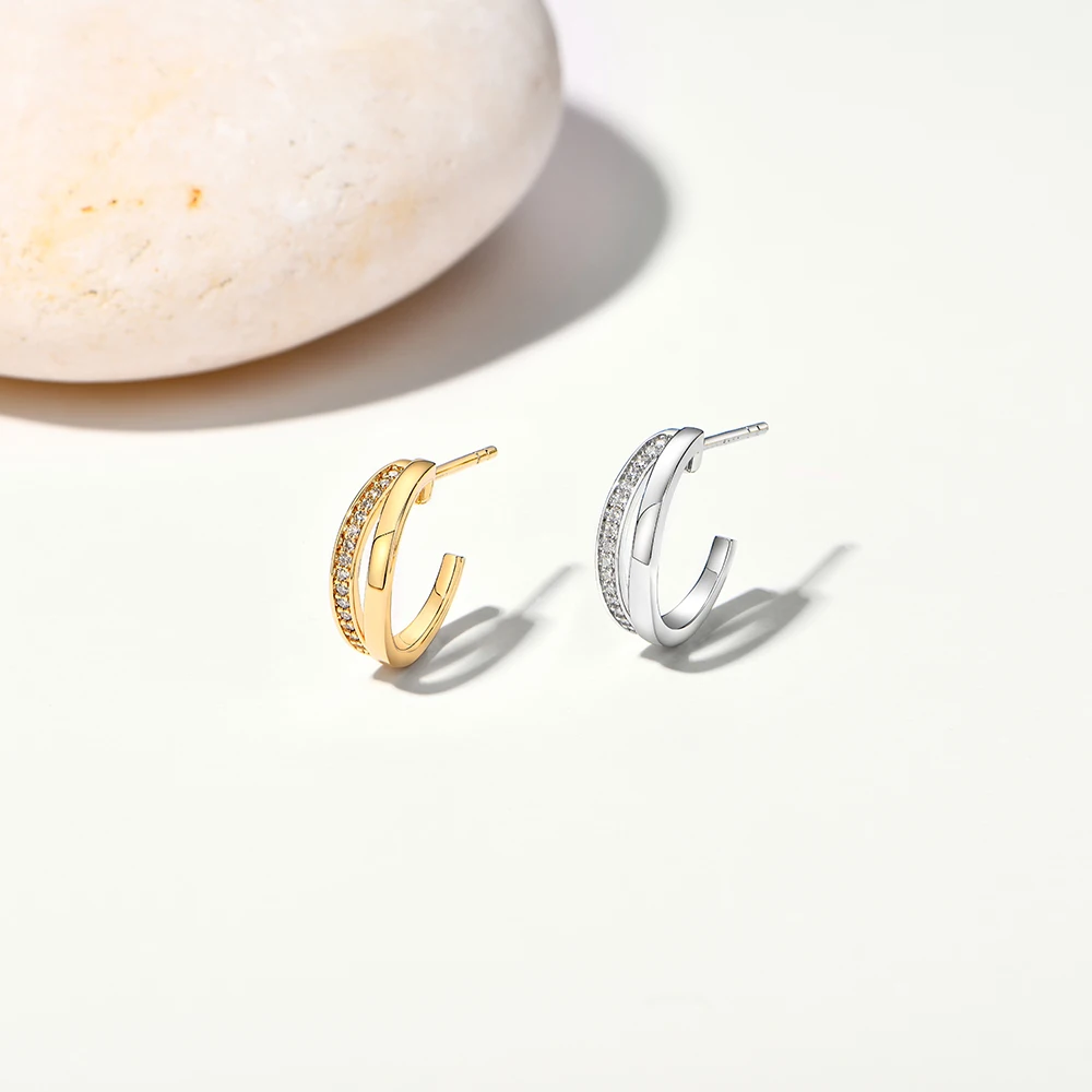 Valora Moissanite Earrings