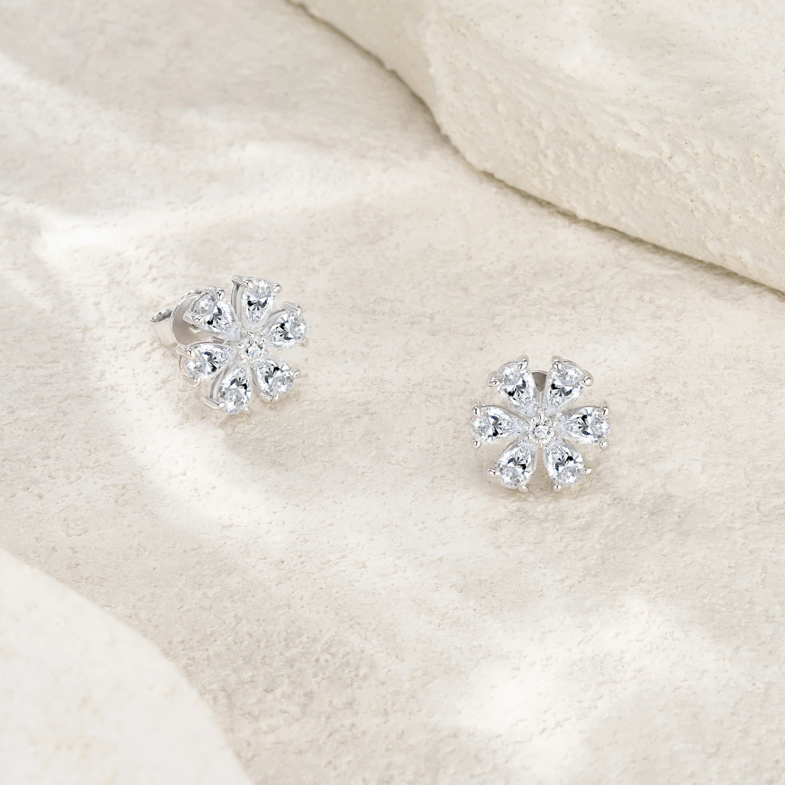 Zephyra Moissanite Earrings